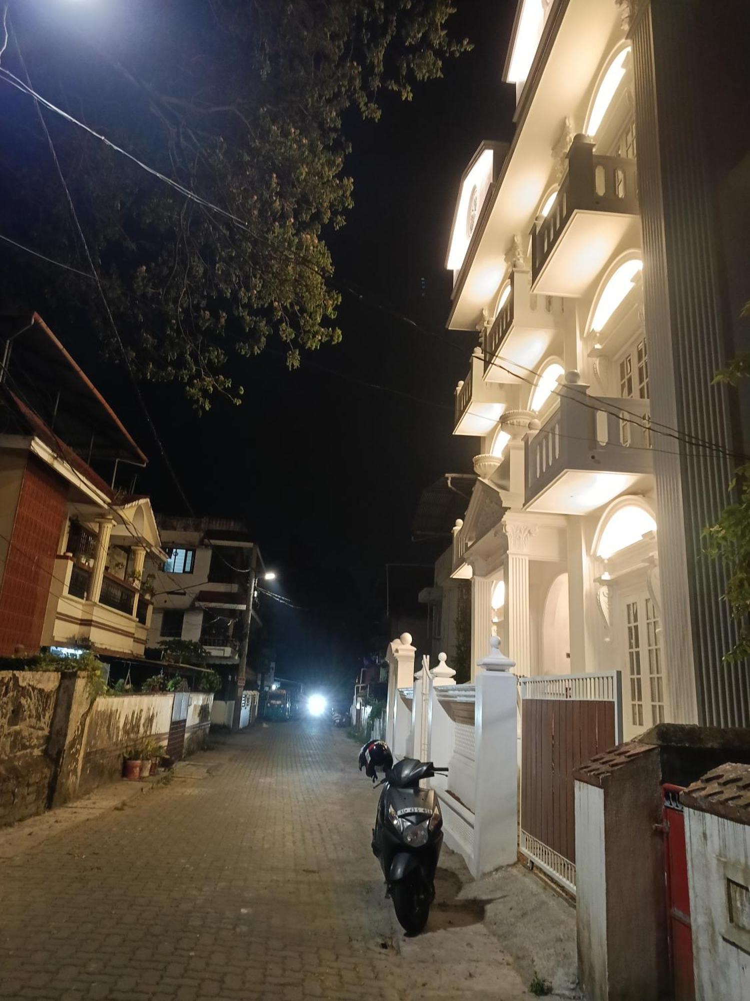Elzas Fort Inn Kochi Exterior foto