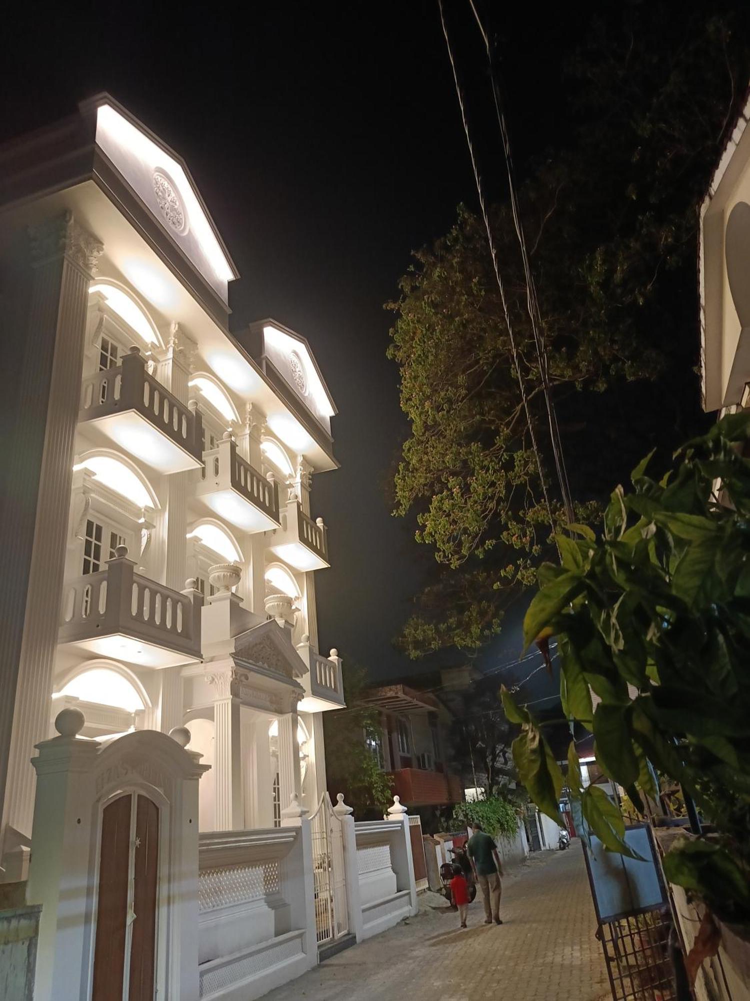 Elzas Fort Inn Kochi Exterior foto